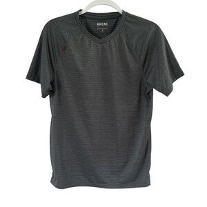 Rhone Reign Performance Gray Short Sleeve Tee size Small